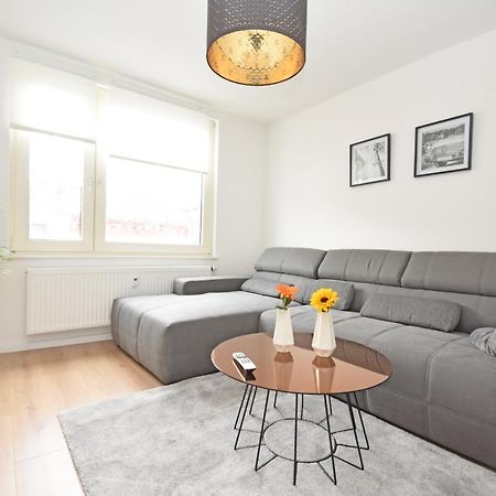 Zentrale Wohnung Im Herzen Des Viertels Brema Exterior foto